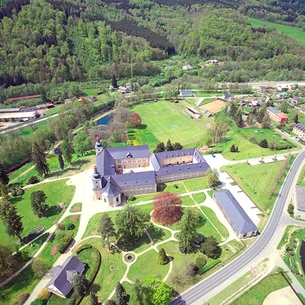 Podzimní výlety v Jeseníkách: turistika, cyklovýlety, relaxace a gastronomický zážitek