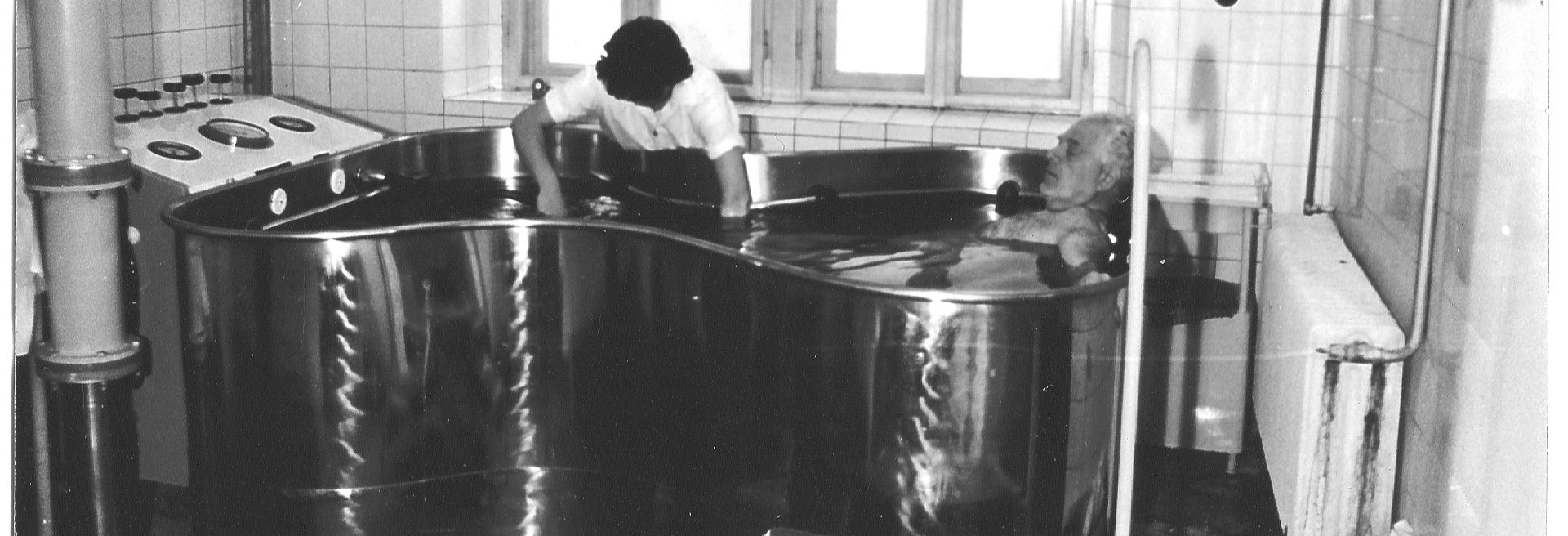 Historické foto koupele - TERMÁLNÍ LÁZNĚ Velké Losiny